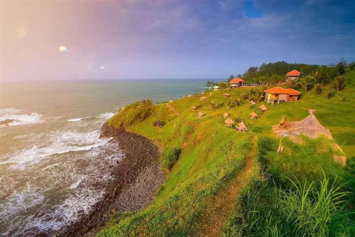 5 Wisata Terbaru 2024 di Kebumen!! Pantai Terbaik Mirip di Selandia Baru