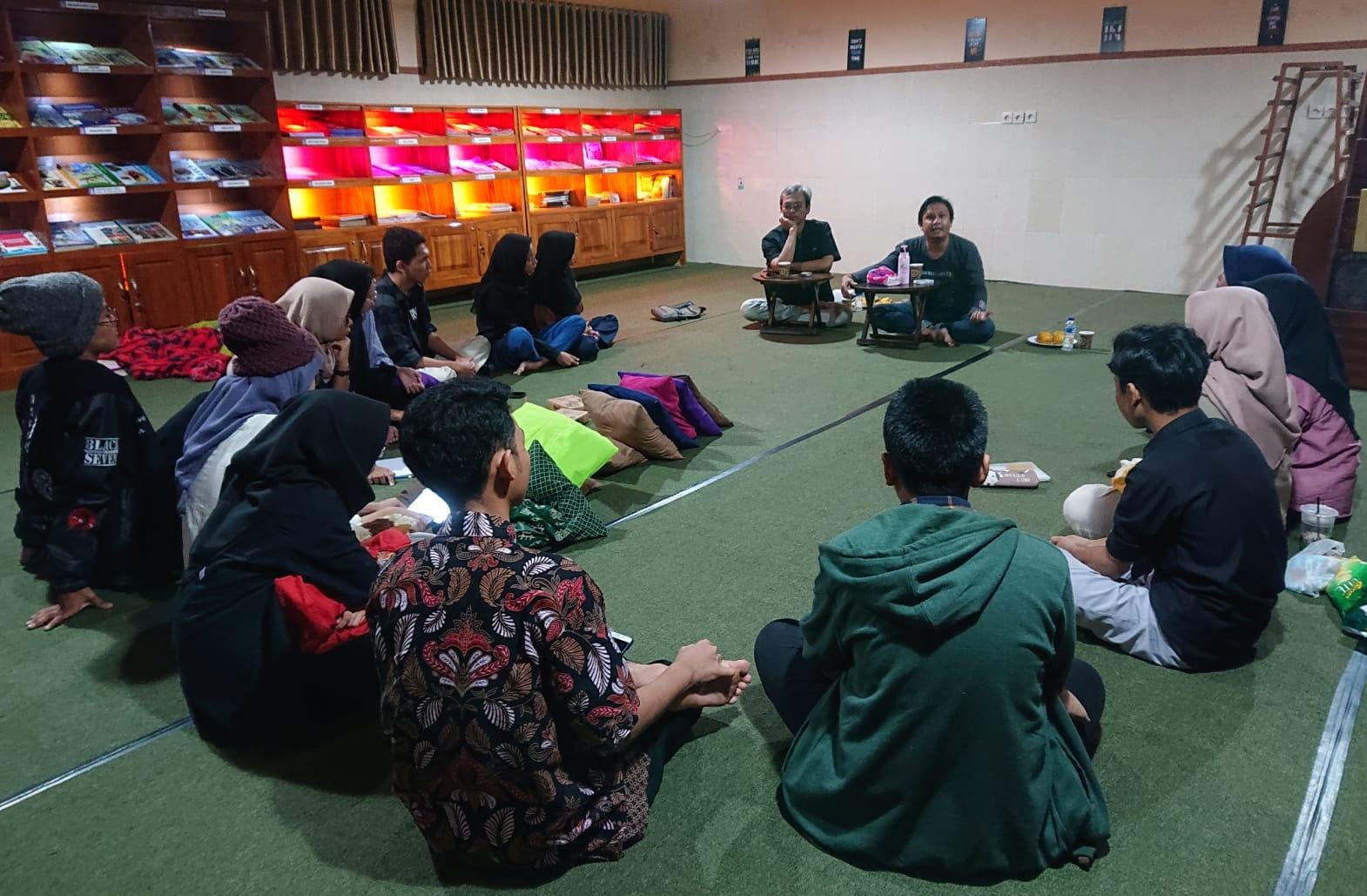Keren, Klub Baca Damar SMAN 1 Brebes Latih Anggotanya Diskusi Hingga Menulis
