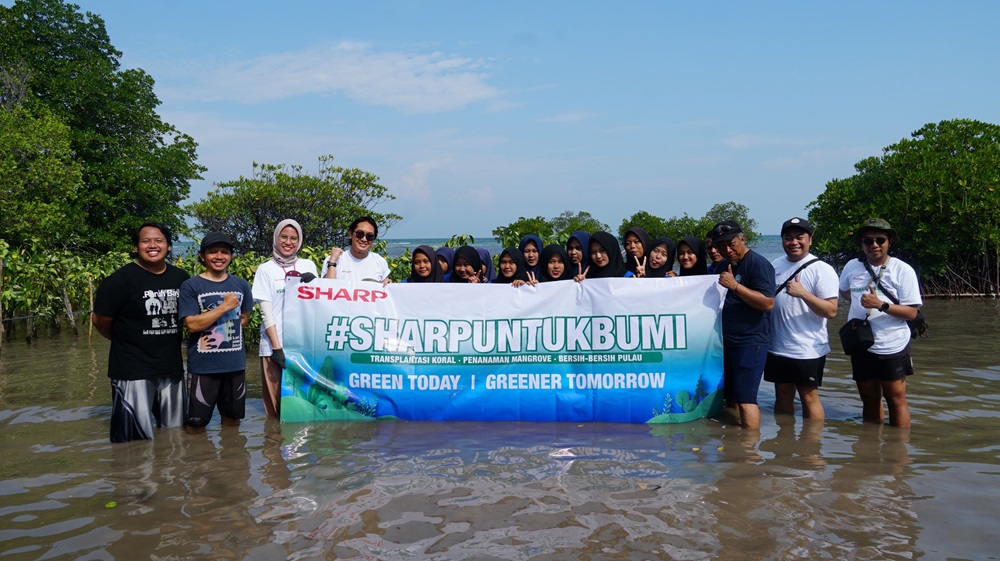 Sharp Indonesia Tegaskan Komitmen Lingkungan Lewat Aksi Nyata di Pulau Tunda