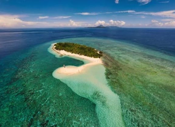 Temukan Keajaiban Pulau Nailaka Maluku, Wisata Terbaru 2024 Pesonanya Estetik Modern