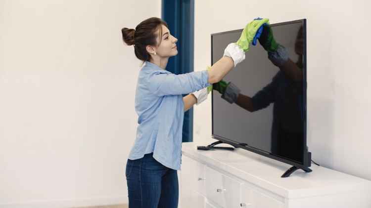 Tips Membersihkan Layar LED Smart TV Terbaik Dengan Benar Dan Aman