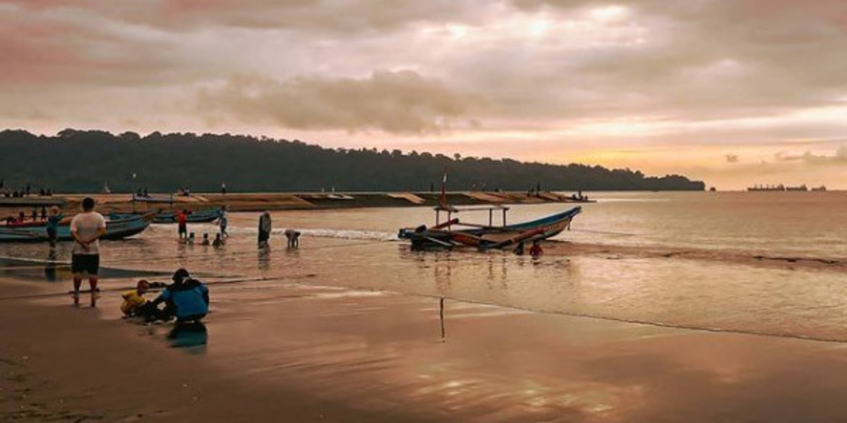 Kunjungi Wisata Terbaru 2024 Cilacap, Indahnya Panaroma Pantai Teluk Penyu