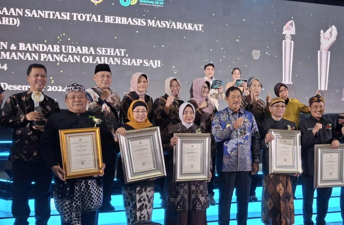 Pemkab Brebes Raih Penghargaan Pembina Terbaik Program Pangan Olahan Siap Saji 2024 Dari Kemenkes