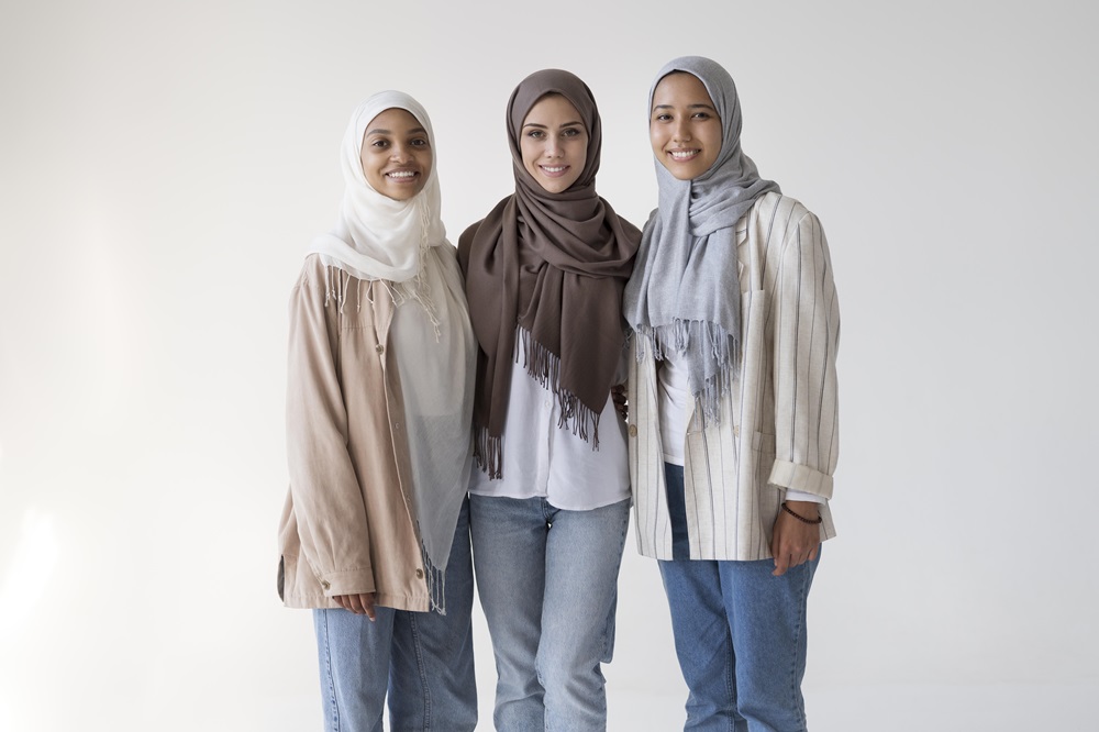 Tips Fashion Hijab untuk Wanita Bertubuh Tinggi, Tampilan Dijamin Makin Menawan dan Proporsional