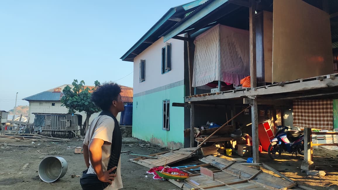 Gempa M7,7 Guncang NTT, 61 Mahasiswa KKN UMY Selamat dan Bantu Evakuasi Warga