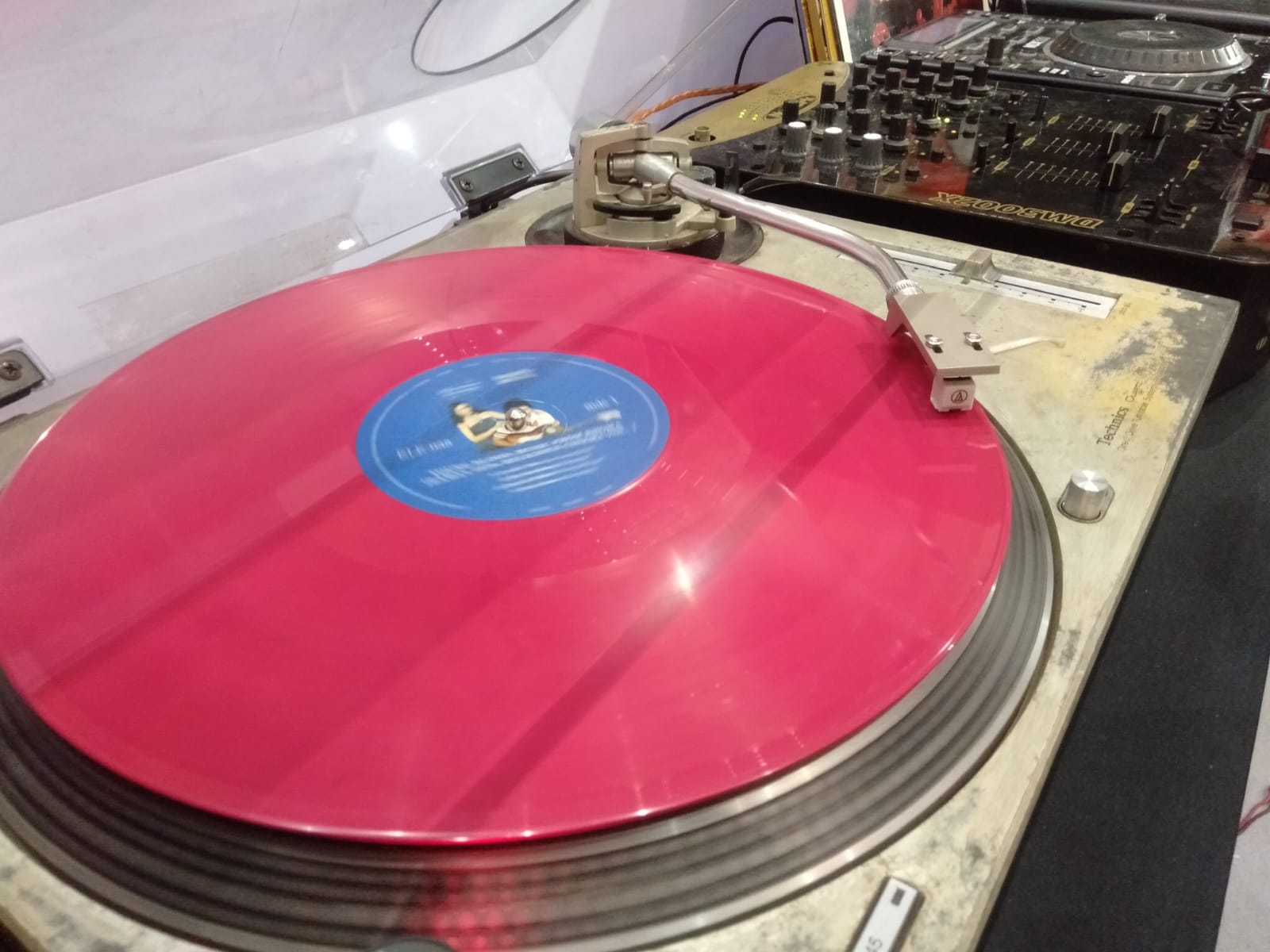 JRNY Records, Surga Bagi Pencinta Vinyl dan Kaset Lawas di Yogyakarta