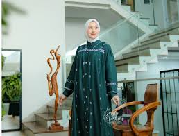 8 Model Gamis 2025 Cocok Untuk Segala Usia, Bikin Tampil Elegan Dengan Desain Modern dan Timeless