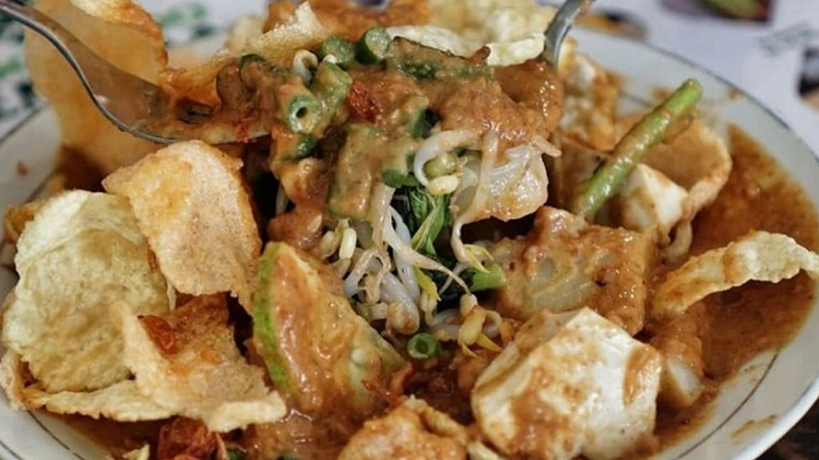 Sensasi Segar dan Gurih Kelezatan Gado-Gado Jakarta Utara, Sehat dan Ekonomis