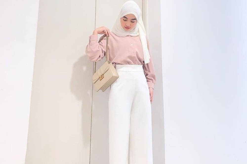 10 Celana Wanita Kekinian yang Bisa Jadi Koleksi Andalan, Ada Celana Plisket Hingga Cargo