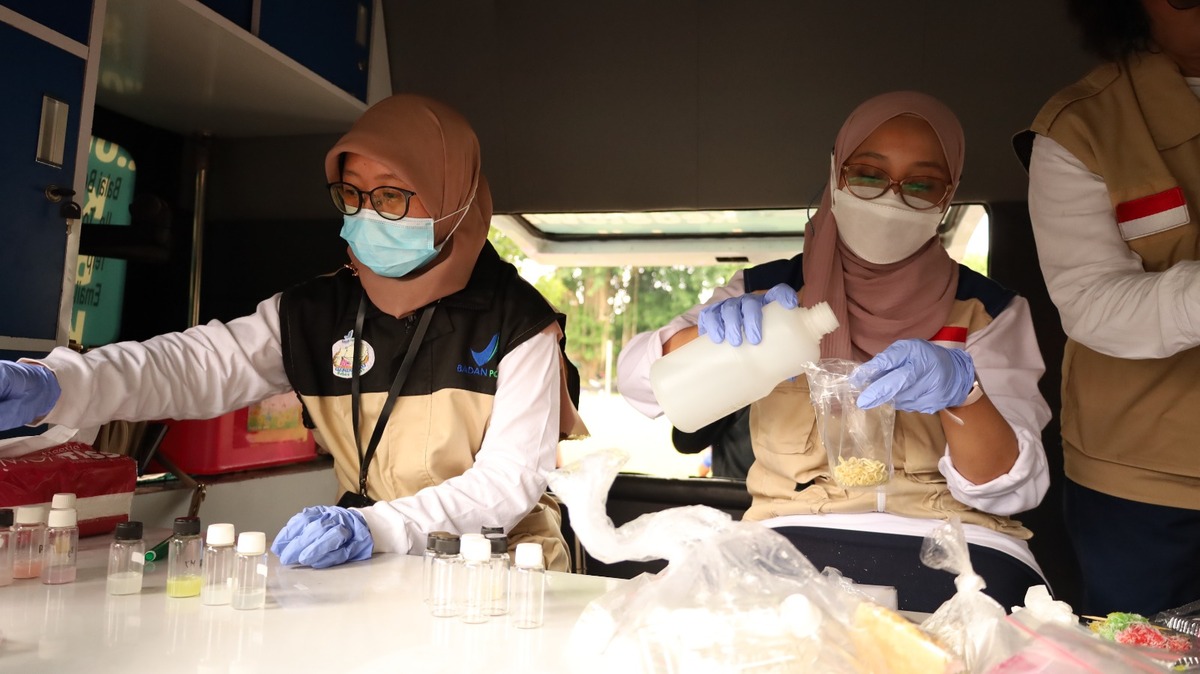 Razia Jajanan Lapangan Pemda Sleman: 4 Produk Terindikasi Bahan Berbahaya, Pedagang Justru Senang Diawasi