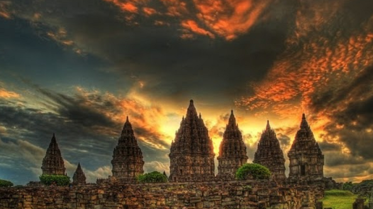 Wisata Terbaru 2024 Candi Prambanan, Penuh Legenda Sampai Mitos Cinta Kandas