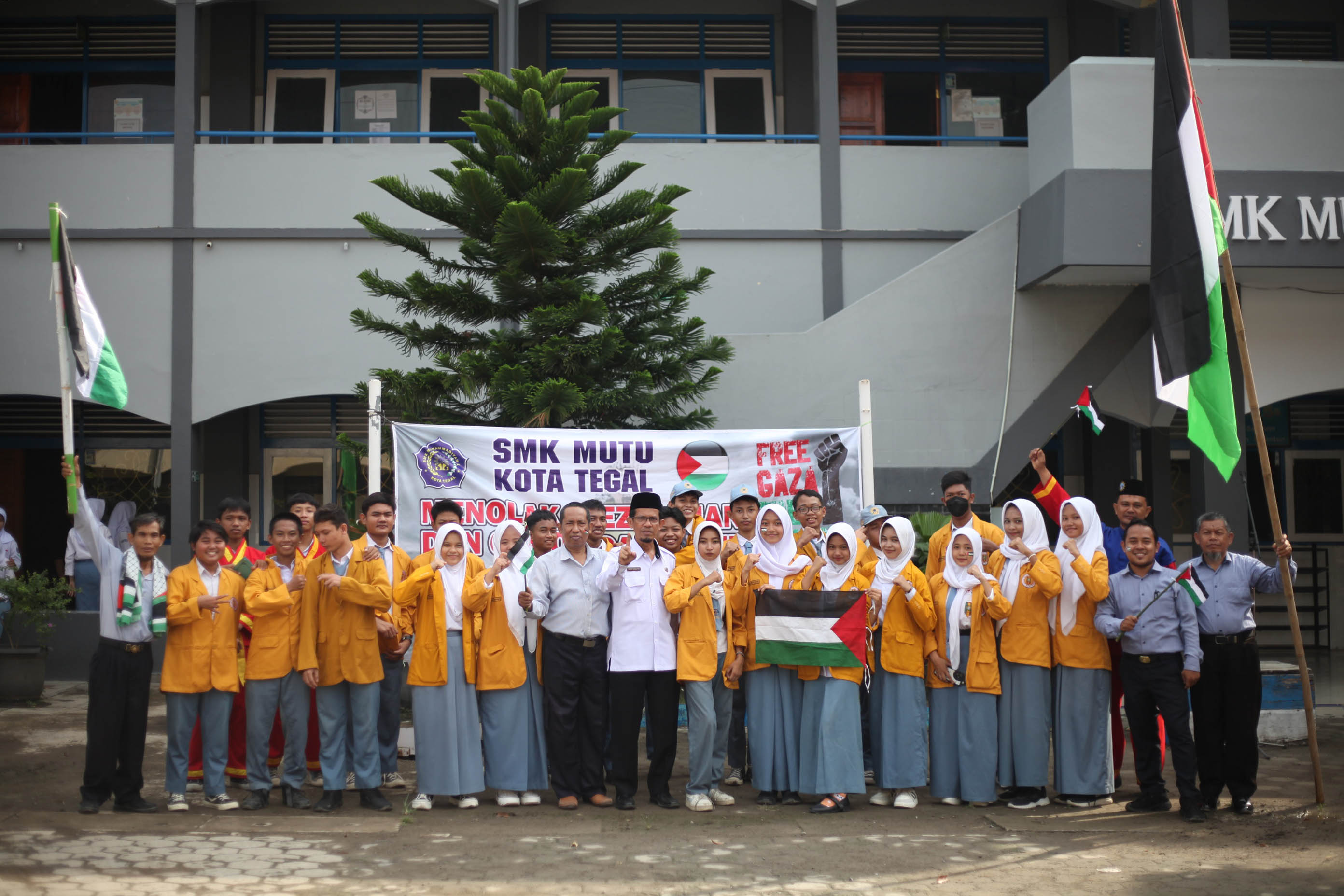 Wujud Solidaritas, SMK Mutu Kota Tegal Adakan Apel Aksi Bela Palestina