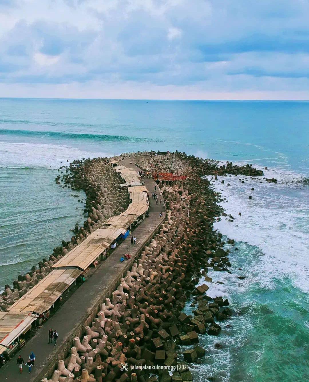 10 Tempat Wisata Pantai di Jogja yang Murah dan Instagramable, Cocok Buat liburan!!