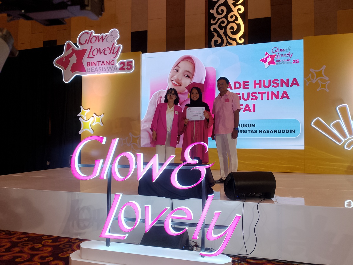 Mahasiswa Makassar Ade Husna Lolos Glow & Lovely Bintang Beasiswa 2025, Bagikan Kisah dan Tips Inspiratif