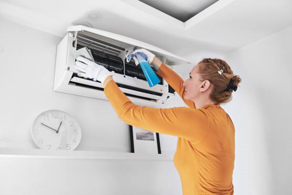 Tips Perawatan AC Inverter Terbaik yang Tepat, Dijamin Pendinginan Maksimal dan Awet