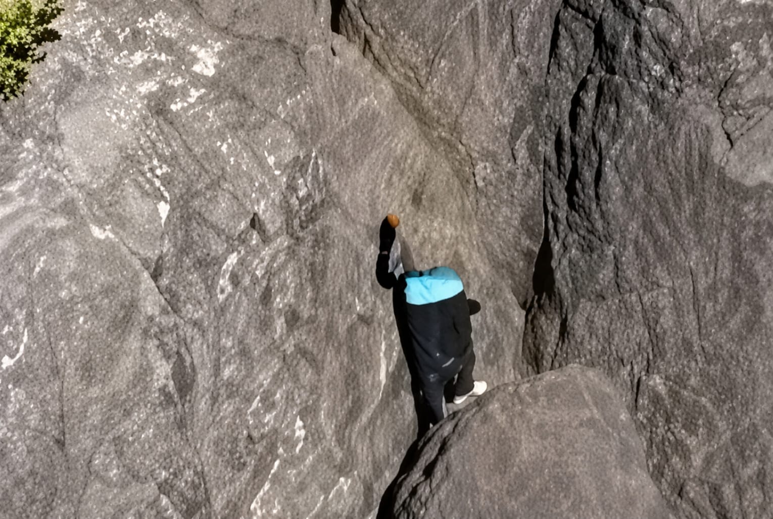 Pendaki Ilegal Tertangkap Drone di Puncak Merapi, Polemik Pembukaan Jalur Kembali Menghangat