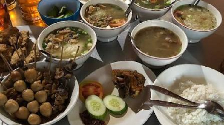 Tempat Makan Siang Legendaris di Semarang Paling Enak Paling Hits untuk Mengisi Perut Lapar