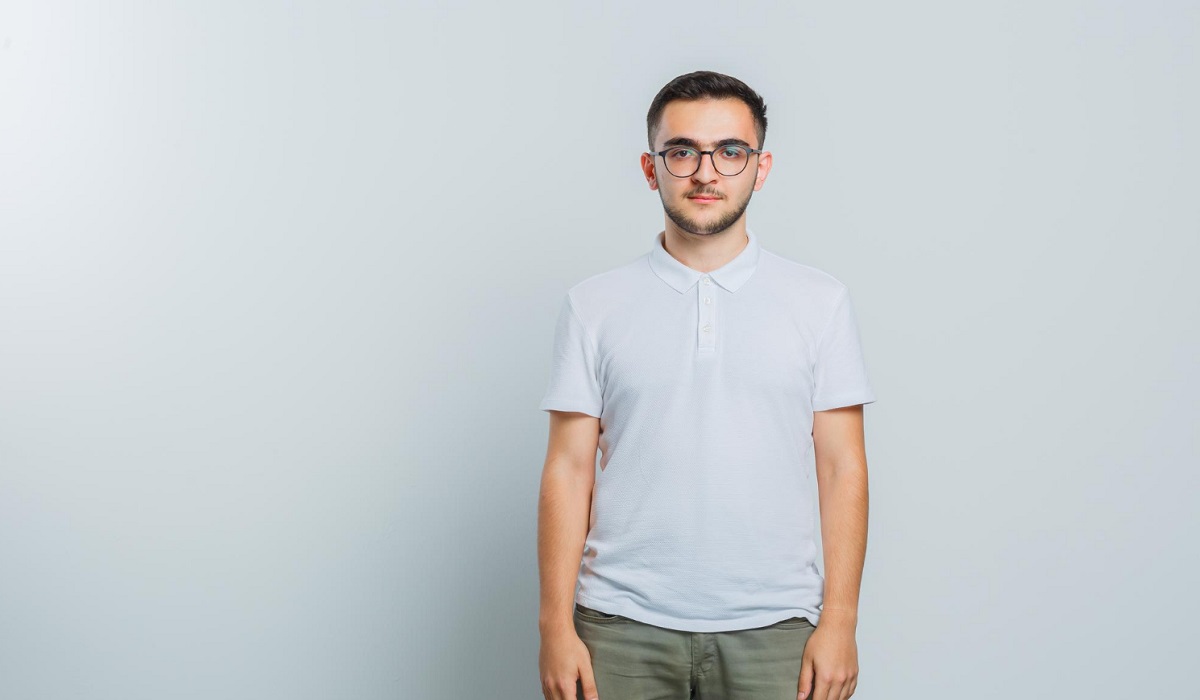 5 Pilihan Polo Shirt Pria Terbaik dengan Desain Stylish, Wajib Kamu Koleksi Dalam Lemari Pakaian