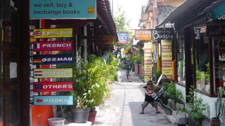 Menelusuri Hidden Gem Prawirotaman, Bakehouse Estetik dengan Aneka Kue Cantik 