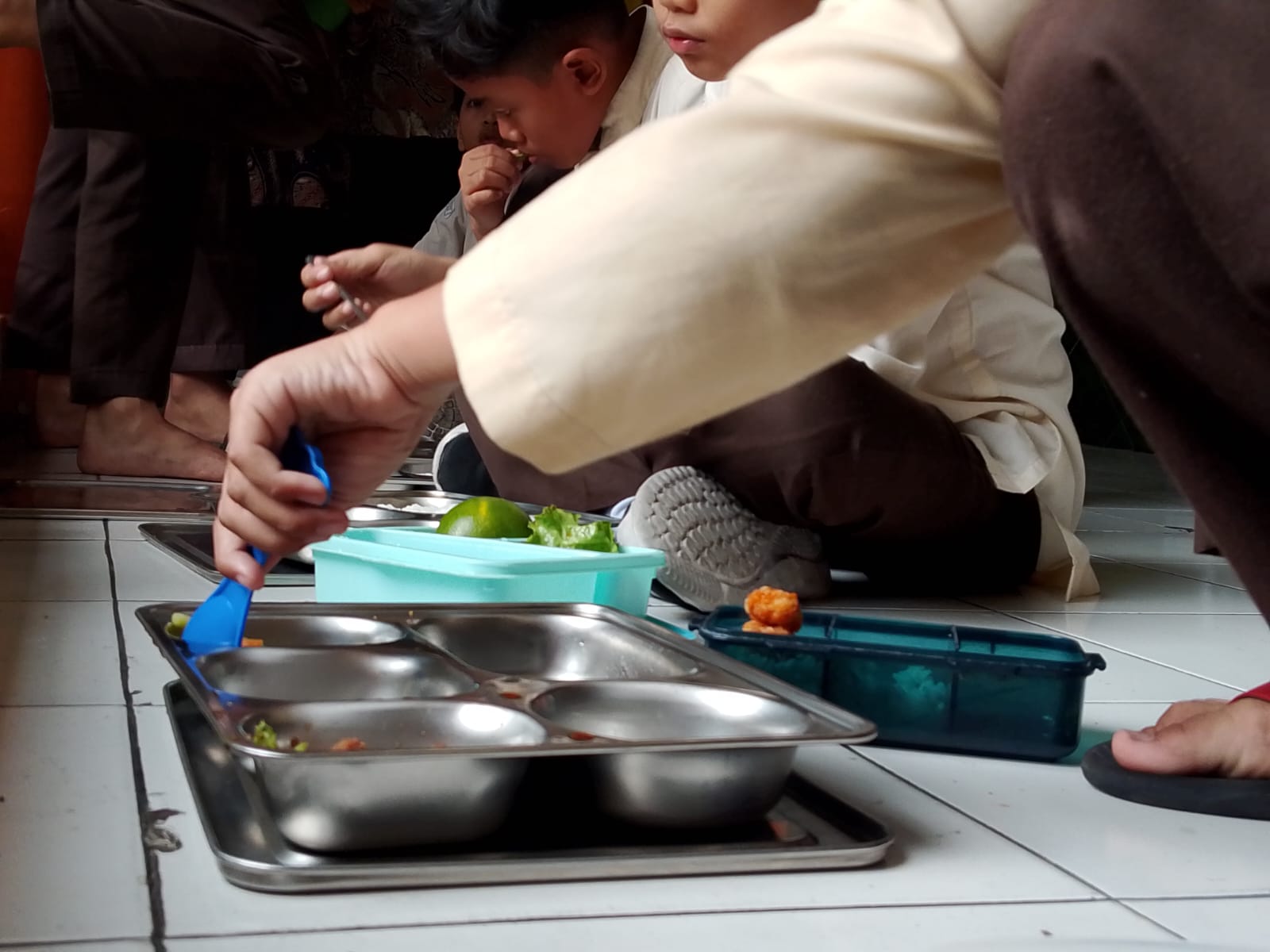 Puluhan Siswa dan Guru Diduga Keracunan Menu MBG di Sleman, JCW Desak Program Dihentikan Sementara