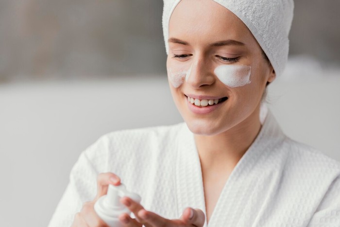 Jaga kulit Anda Tetap bersinar, Berikut 6 Metode Merawat Kulit Anda di Pagi Hari Yang Sederhana dan Murah