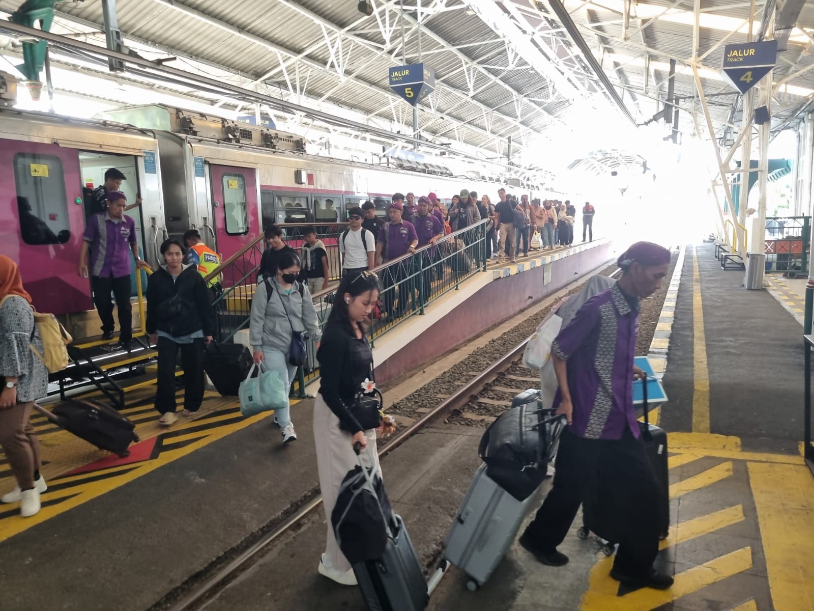 Ada Empat KA Tambahan untuk Libur Panjang Idul Adha 1446 H di Daop 6 Yogyakarta