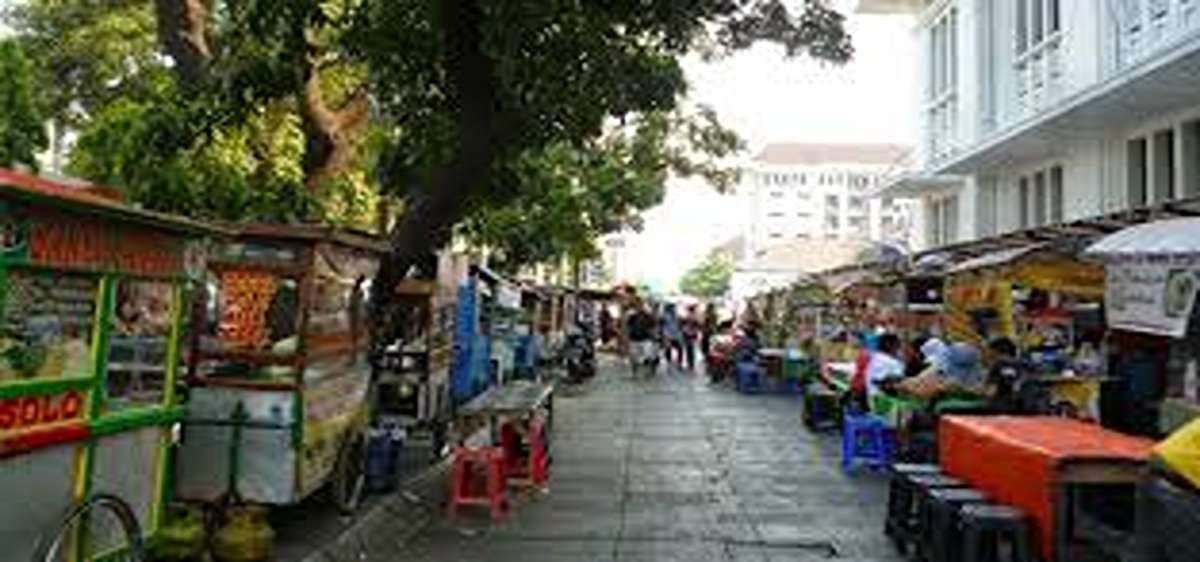 Murah dan Lezat! Simak 8 Tempat Kuliner Sekitar Kota Tua Jakarta, Mulai Menu Legendaris Hingga Modern 2025