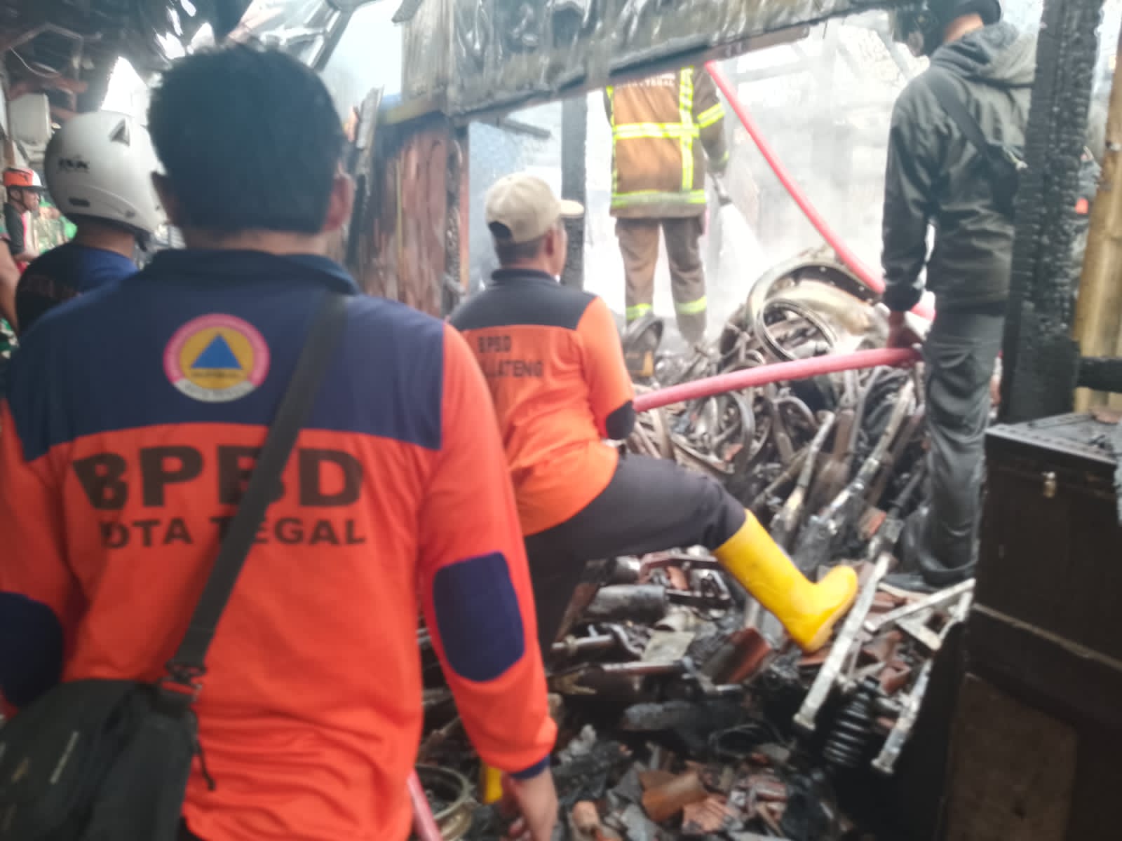12 Kios di Kota Tegal Kebakaran, Kerugian Ditaksir Rp 500 Juta