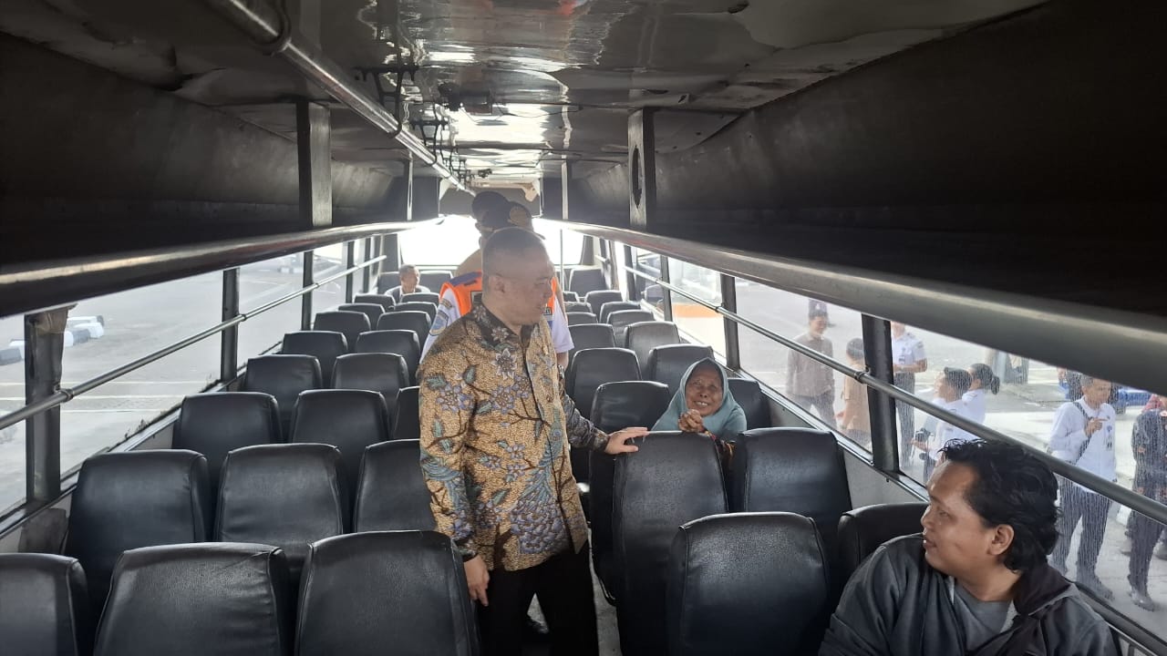 Cek Kesiapan Lebaran, Menhub Dudy Temukan Bus Tak Laik Jalan di Terminal Giwangan Yogyakarta