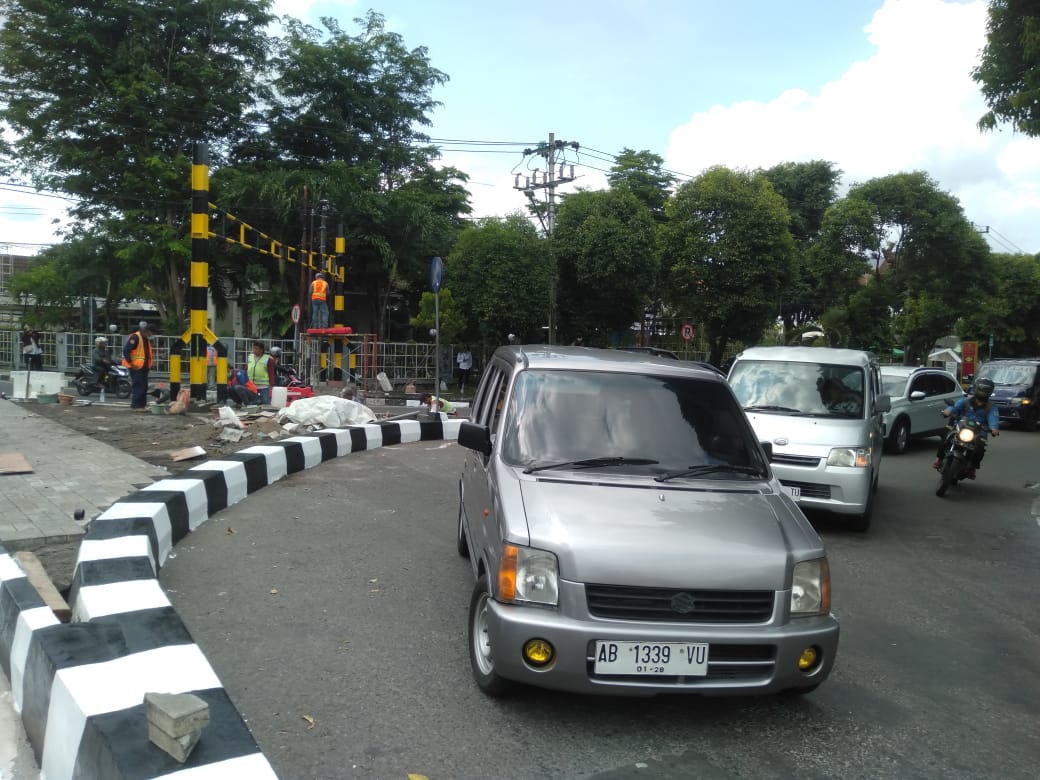 Lalu Lintas Jogja Mulai Padat Sejak Akhir Pekan, Malioboro Dipadati Lebih dari 9.000 Orang
