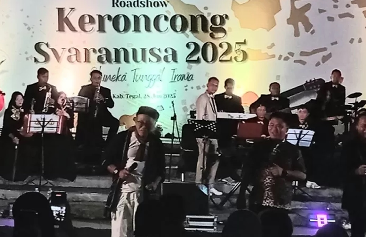 Roadshow Keroncong Svaranusa 2025 Meriah, Congkresta Gita Puspita Gebrak Taman Rakyat Slawi