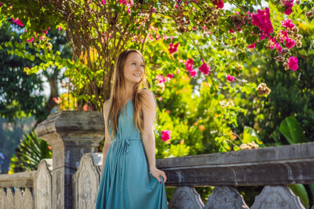 Inspirasi Outfit Kondangan Wanita untuk Pesta Outdoor, Tampil Cantik dan Anggun Tanpa Ribet