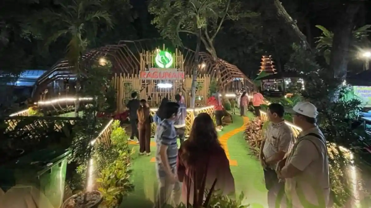 Sensasi Menjelajah Kebun Binatang di Malam Hari, Cek Harga Tiket dan Cara Pesannya