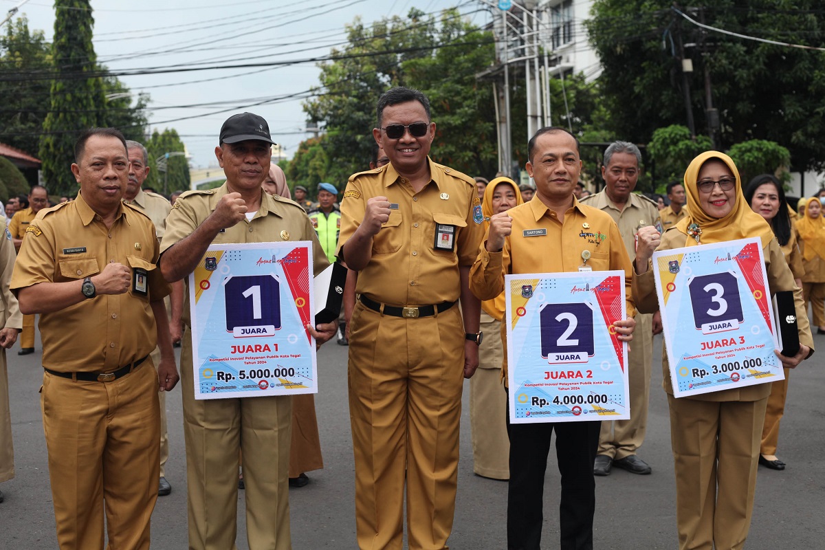 Pemkot Tegal Serahkan Hadiah Kompetisi Inovasi Pelayanan Publik 2024