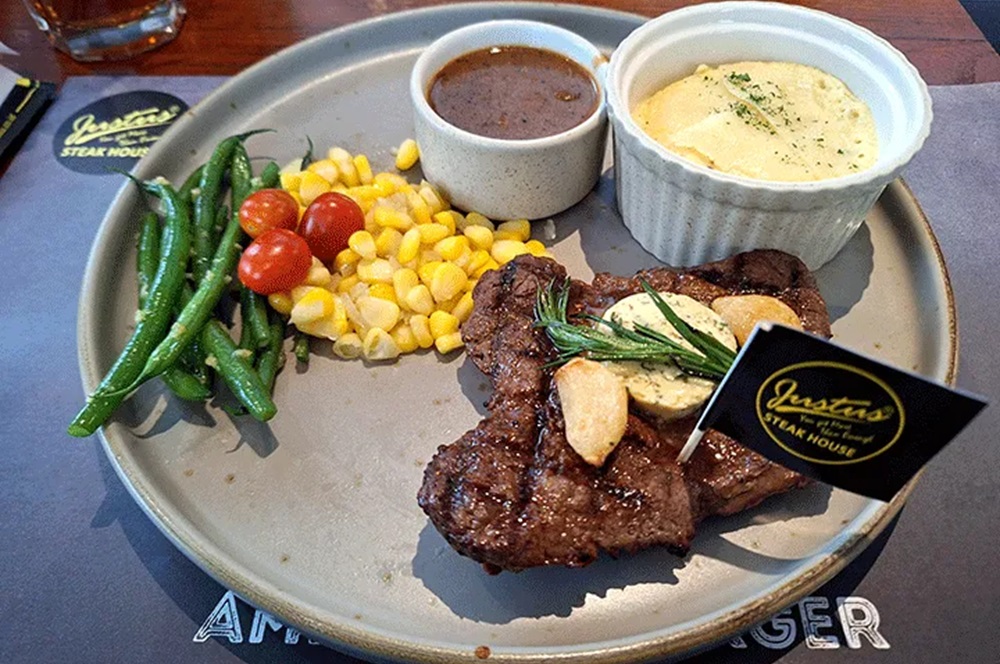 Rekomendasi Tempat Makan Steak Enak di Bandung, Kelezatannya Siap Memanjakan Lidahmu
