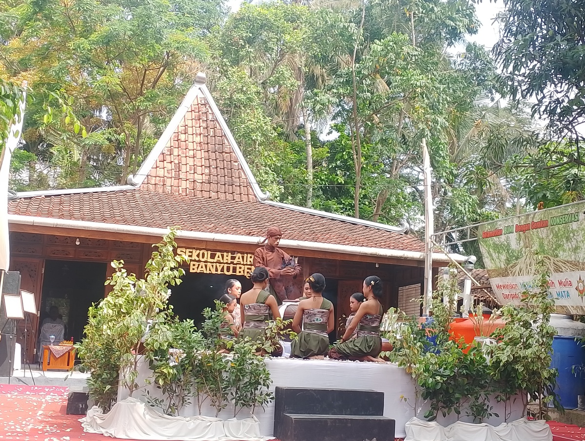 Menyelamatkan Air Hujan, Banyu Bening Jadi Wadah Edukasi dan Seni di Tengah Krisis Air Global