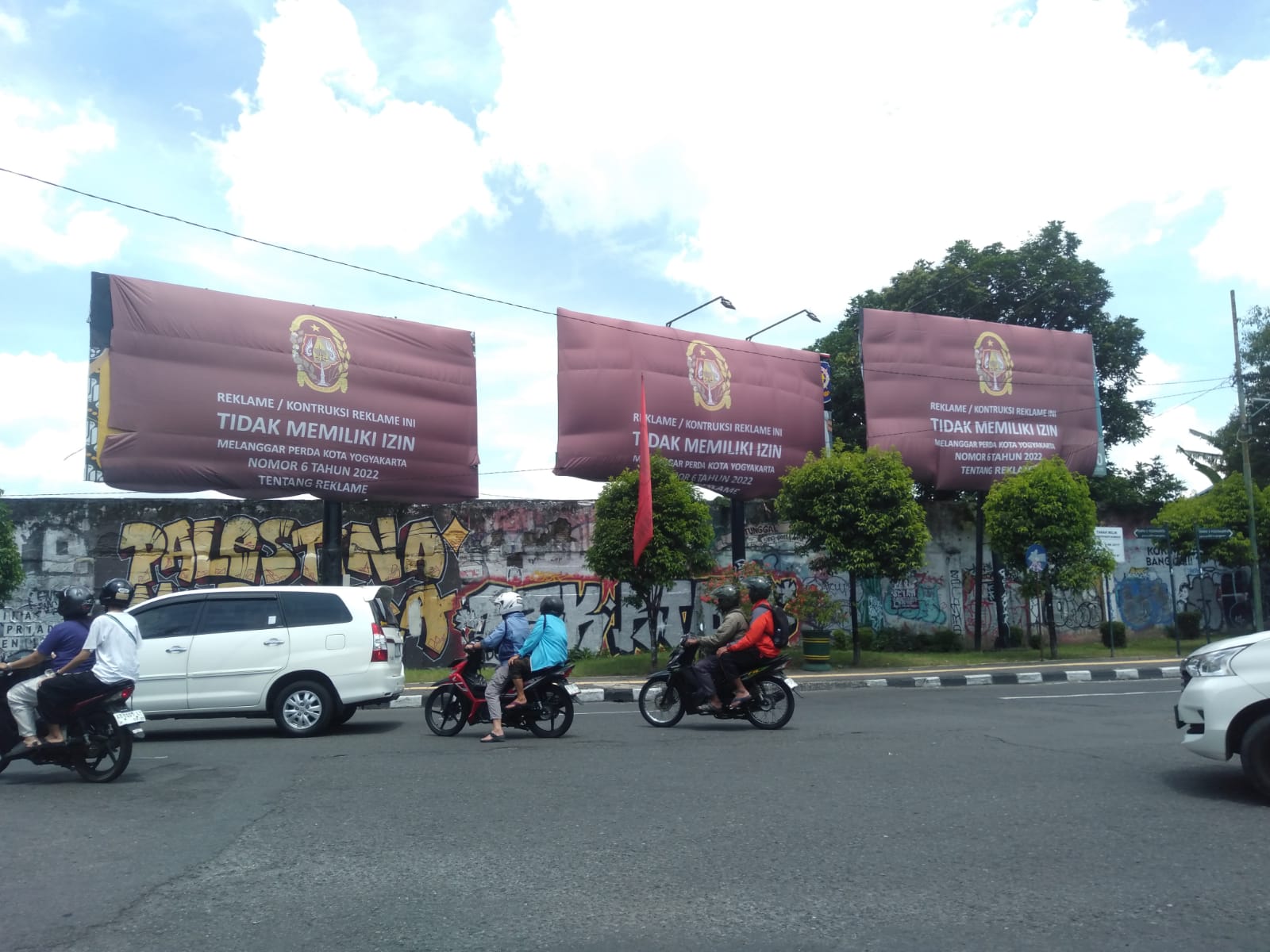 Puluhan Reklame di Kota Yogyakarta Tak Berizin, Potensi Kerugian Capai Rp2 Miliar