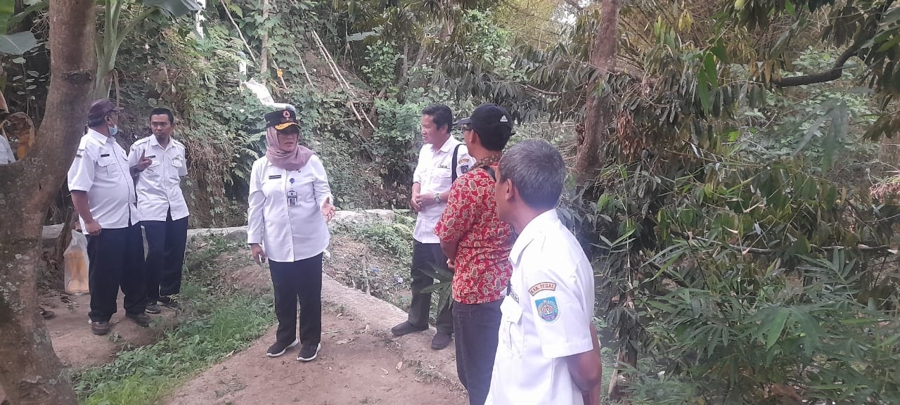 5 Rumah Terdampak Longsor, BPBD Kabupaten Tegal Dukung Pemdes Pedagangan Evakuasi Warga