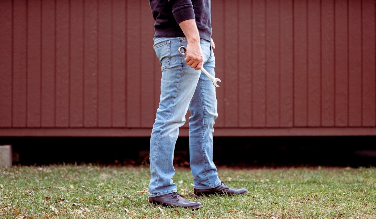 Item Esensial Pria Modern, Simak 7 Rekemendasi Celana Jeans Slimfit yang Punya Kesan Fresh dan Versatile