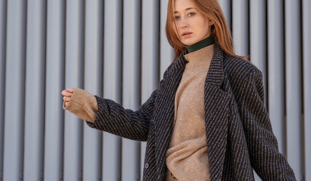 5 Ide Paduan Outfit Tweed Blazer yang Kece dan Stylish untuk Acara Santai hingga Formal, Cek Disini