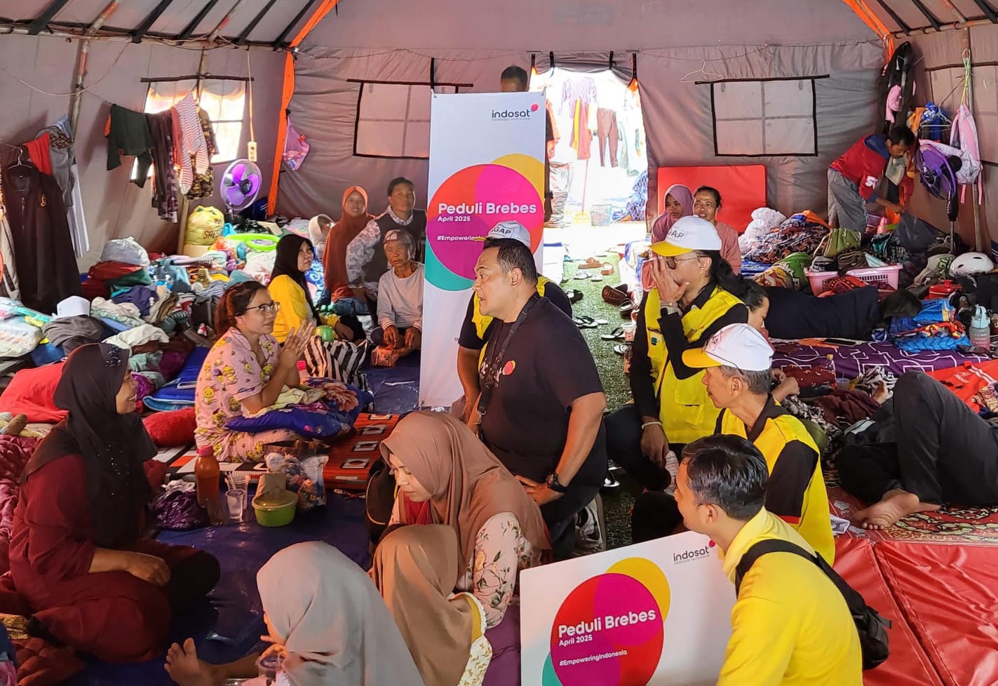 Peduli Korban Bencana Tanah Bergerak, Wujud Aksi Kemanusiaan Indosat Hadir untuk Brebes