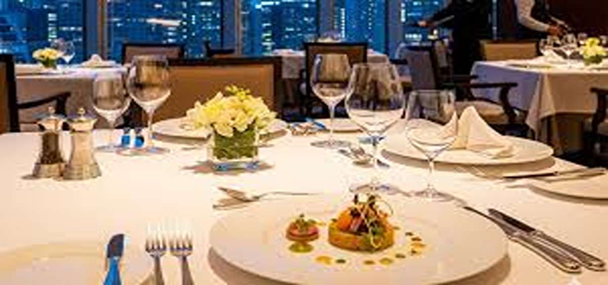 Nikmat dan Lezat! Ragam Tempat Makan Sekitar Monas 2025, Cocok Untuk Kulineran Bersama Keluarga