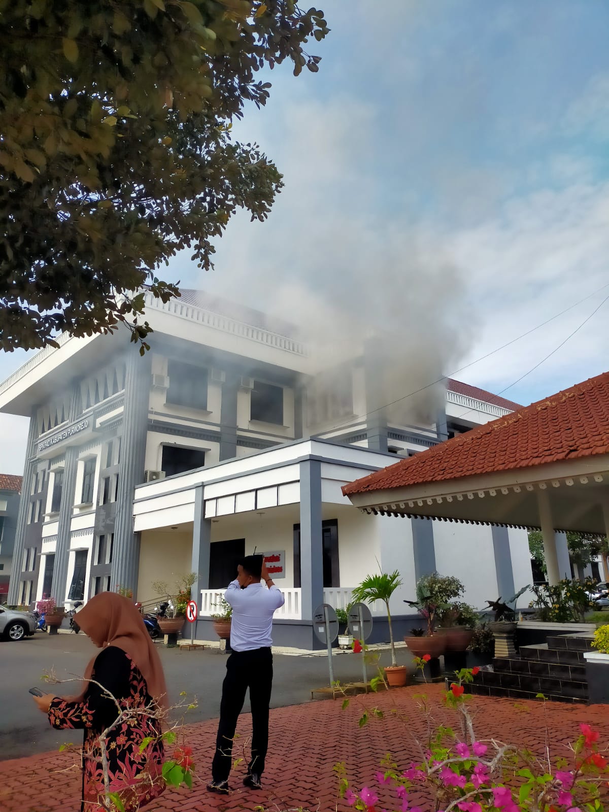 Gedung BPKPAD Purworejo Nyaris Ludes Terbakar, Damkar: Api Diduga Bersumber dari Puntung Rokok