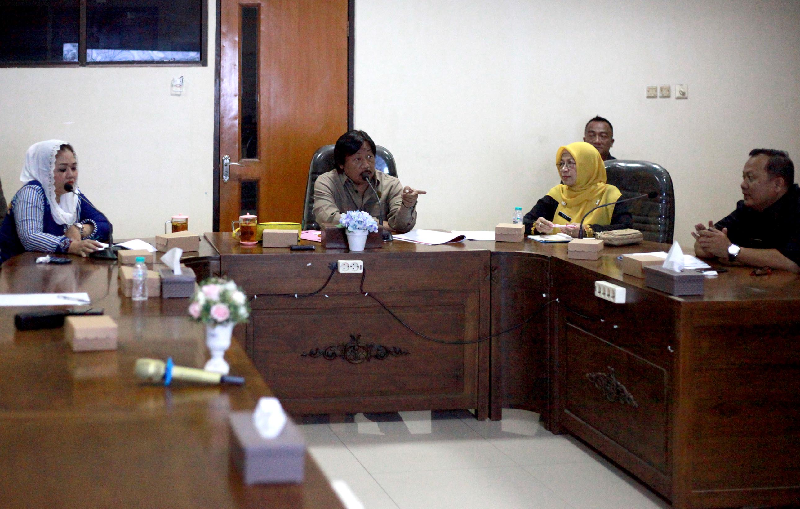 90 Persen Meja dan Kursi SDN Bandung 1 Kota Tegal Rusak
