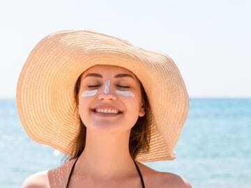 Emang Bisa Sunscreen Memutihkan Kulit? Cek Disini 8 Sunscreen Memutihka Kulit Wajah!