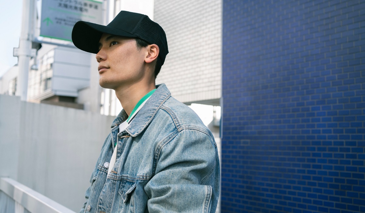 5 Ide OOTD Jaket Jeans Pria Buat Visualmu Makin Stylish dan Terlihat Modern, Simak Disini