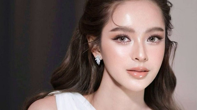 Begini Caranya Make Up Tahan Lama Untuk Kulit Berminyak