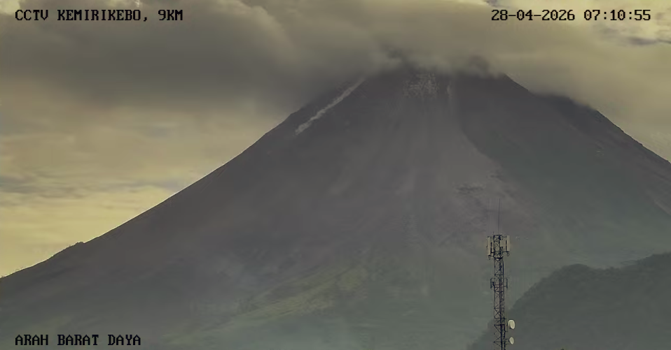Gunung Merapi Kembali Luncurkan Awan Panas Selasa Pagi, Status Masih Siaga Level III