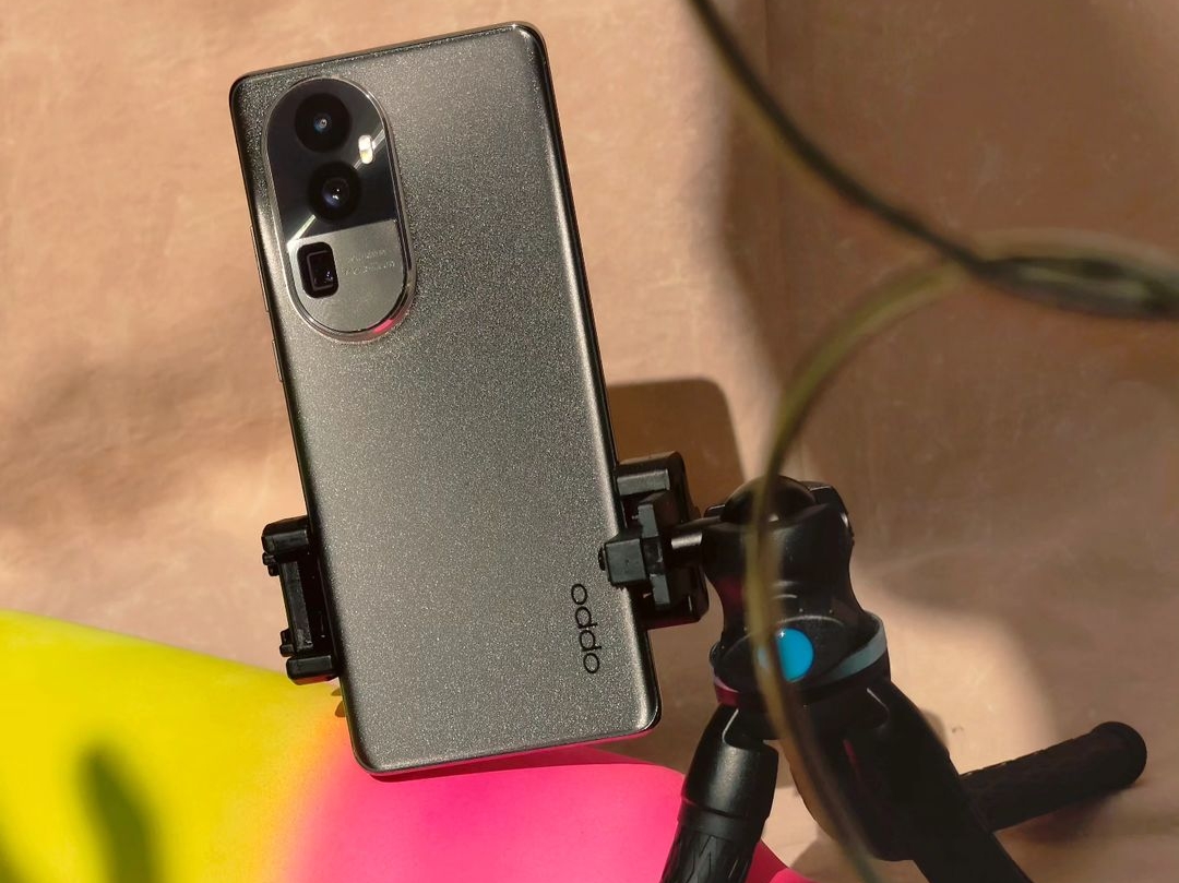 8 Handphone Oppo Terbaru 2024 Dengan Kamera Terbaik, Cocok Untuk Content Creator!