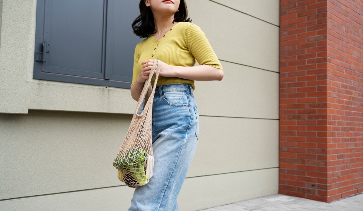 Dari Kasual hingga Formal, Intip 5 Mix and Match Terbaik untuk Celana Cutbray di Tahun 2025